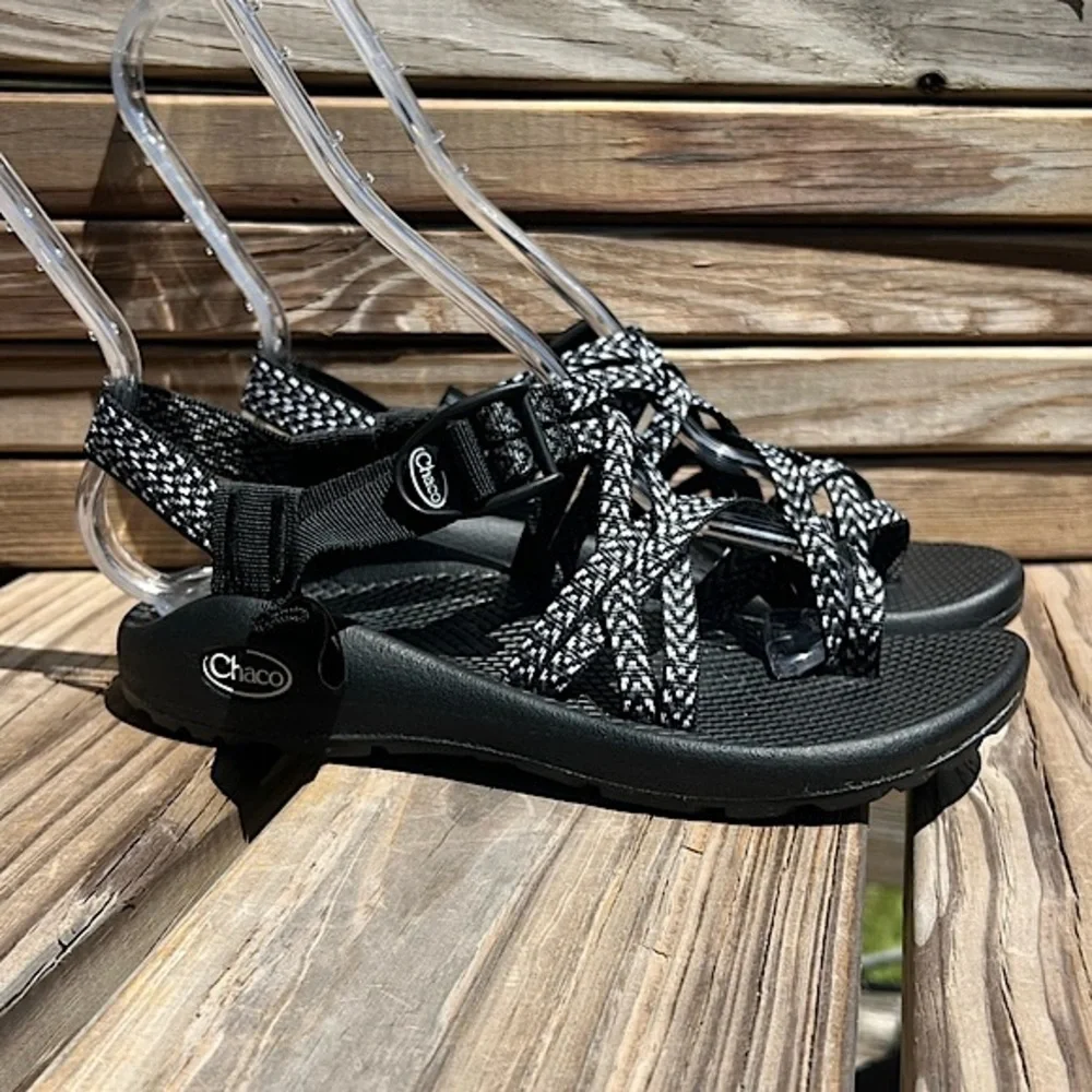 - Chaco Zx2 Classic Double Strap Toe Sandals SZ 6! LIKE NEW!